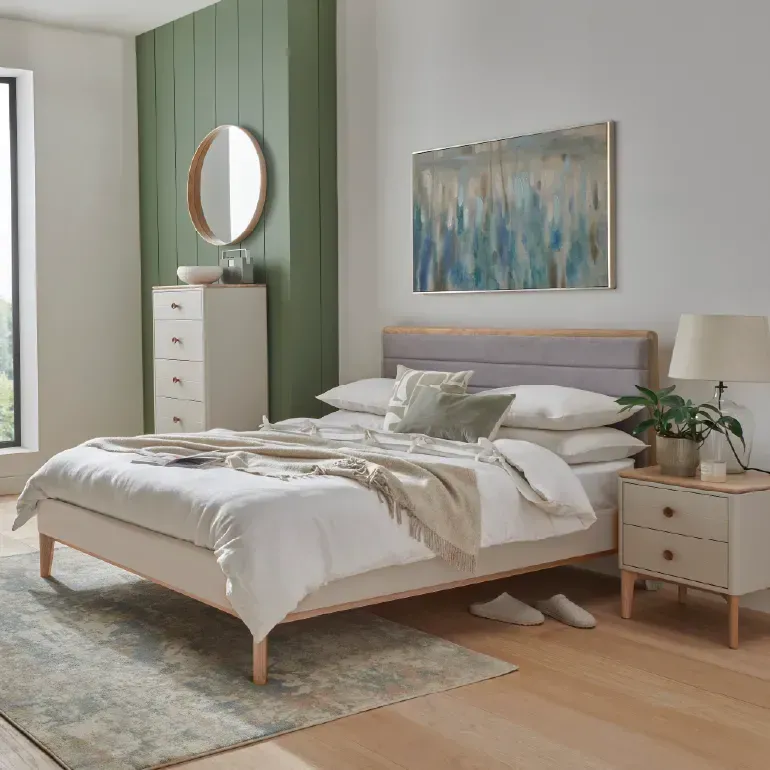 <p>Great of beds, bedside lockers, chest of drawers, wardrobes, dressing, tables and more. </p>
<p>Great of beds, bedside lockers, chest of drawers, wardrobes, dressing, tables and more. </p>