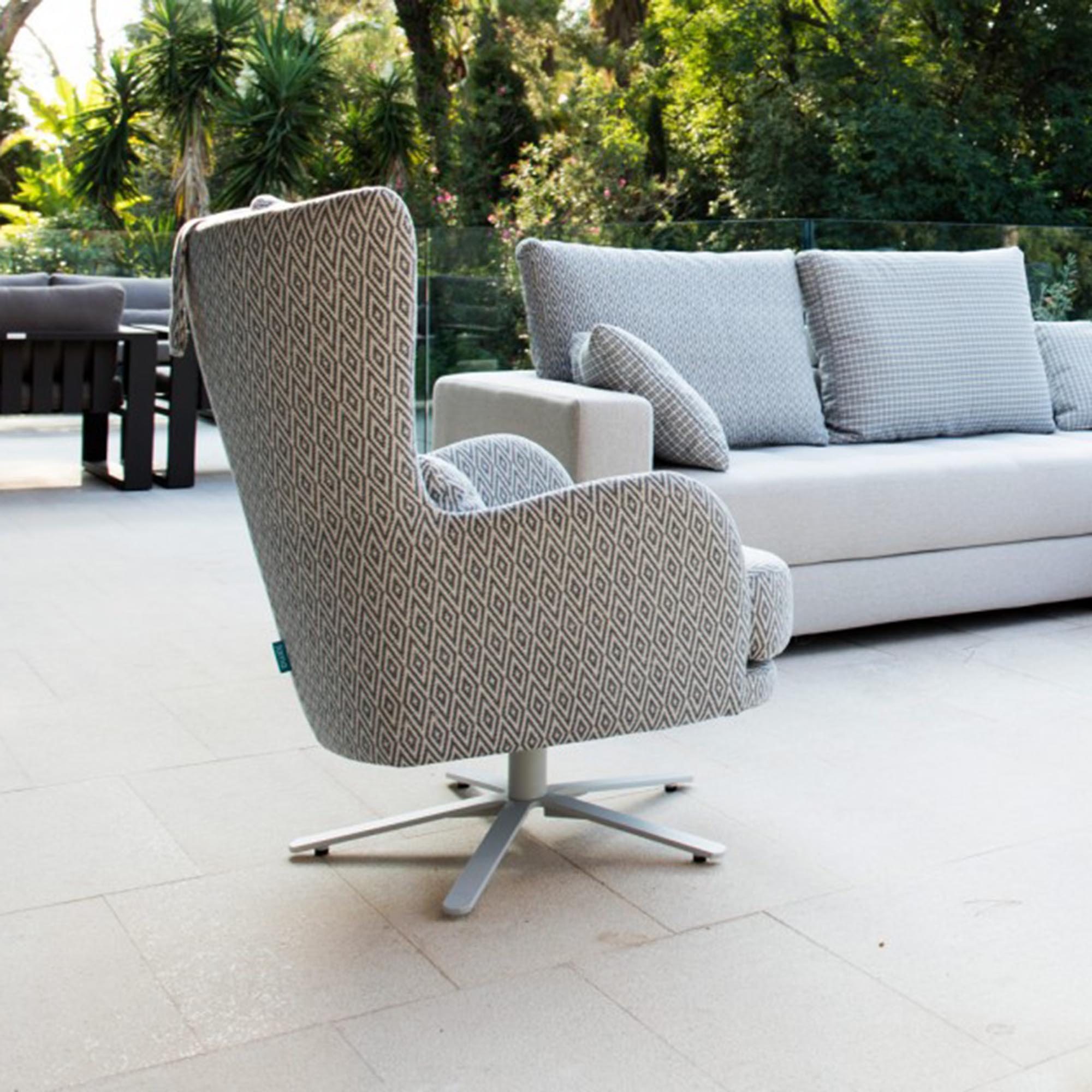Fama Kylian Swivel Armchair Fabric Series 6 Meubles