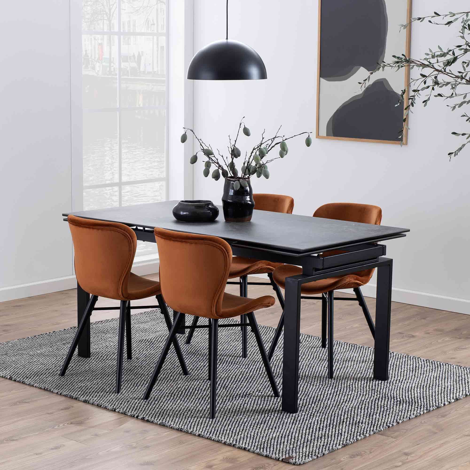 Huddersfield Dining Table (Multiple Sizes & Colours) Meubles