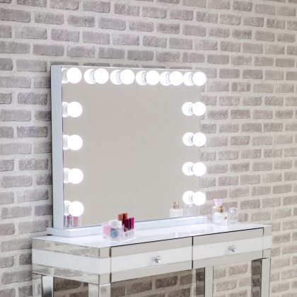 Hollywood Landscape Mirror With LED Lights Hollywood Landscape Mirror With LED Lights