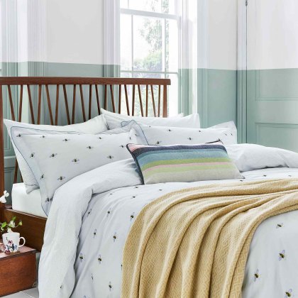 Kelmarsh Bee Reversible Duvet Cover Set Grey (Multiple Sizes)