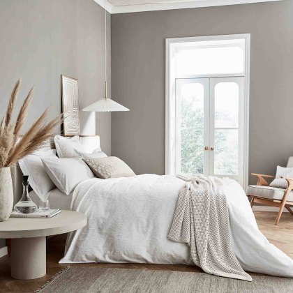 Kali Duvet Cover White (Multiple Sizes) Kali Duvet Cover White (Multiple Sizes)