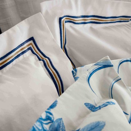 Etchings & Roses Embroidered Oxford Pillowcase China Blue