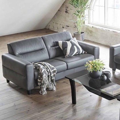 Fiona 2.5 Seater Sofa With Upholstered Arms Batick Leather
