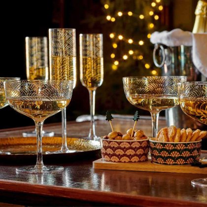 Champagne Flute With Gold Leaf Pattern 24.1cm