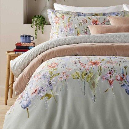 Suffolk Reversible Duvet Cover Set (Multiple Sizes)