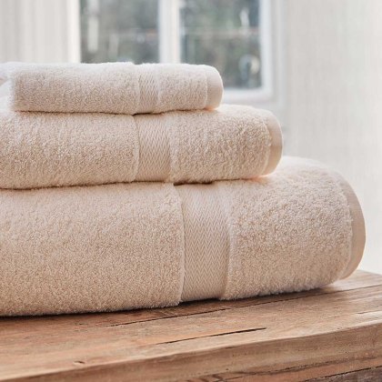 Almonda Bath Towel Natural