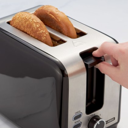 2 Slice Toaster Black