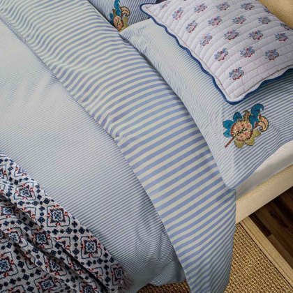 Earlsford Foulard Embroidery Reversible Duvet Cover Set Blue (Multiple Sizes) Earlsford Foulard Embroidery Reversible Duvet Cover Set Blue (Multiple Sizes)