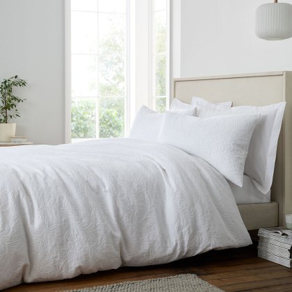 Fleur Matelasse Duvet Cover Set White (Multiple Sizes) Fleur Matelasse Duvet Cover Set White (Multiple Sizes)