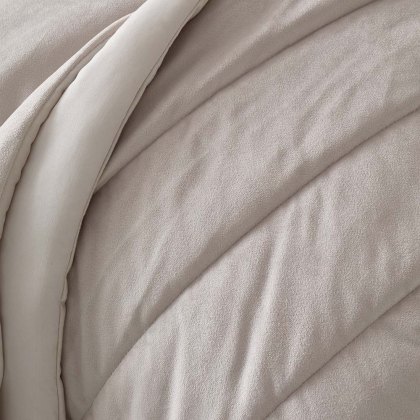 Regal Floral Velvet 240x230cm Bedspread Cream