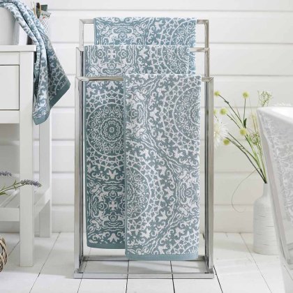 Lacy Connection Towels (Multiple Sizes & Colours)