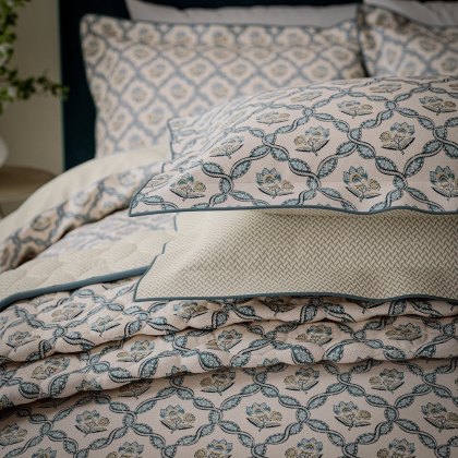 Ribbon Lattice Duvet Cover Set Teal (Multiple Sizes) Ribbon Lattice Duvet Cover Set Teal (Multiple Sizes)