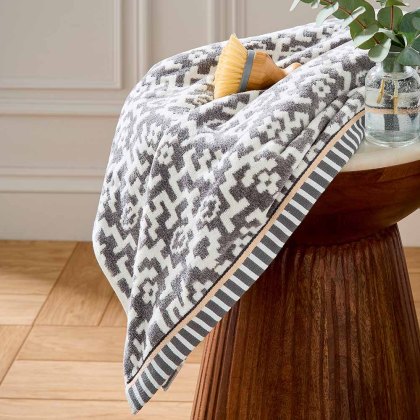 Alba/Maira Towels Charcoal Chalk & Tan