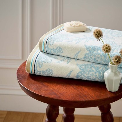 Reya/Emira Towels Soft Teal & Green (Multiple Sizes) Reya/Emira Towels Soft Teal & Green (Multiple Sizes)