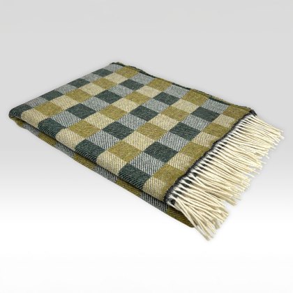 Collection Shamrock Throw 145cm x 200cm Green Collection Shamrock Throw 145cm x 200cm Green