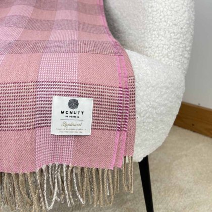 Supersoft Saoirse Throw 145cm x 200cm Pink Supersoft Saoirse Throw 145cm x 200cm Pink