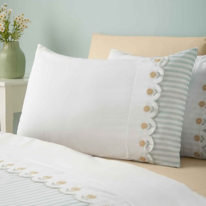 Embroidered Daisy Duvet Cover Set Sage Green (Multiple Sizes)
