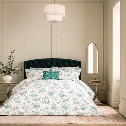 Garden Of Love Reversible Duvet Cover Set (Multiple Sizes & Colours) Garden Of Love Reversible Duvet Cover Set (Multiple Sizes & Colours)