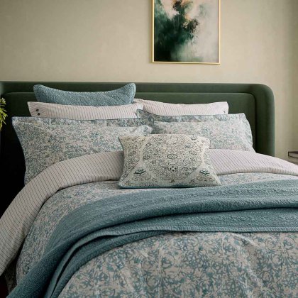 Celina Reversible Duvet Cover Set Celadon & Olive (Multiple Sizes) Celina Reversible Duvet Cover Set Celadon & Olive (Multiple Sizes)