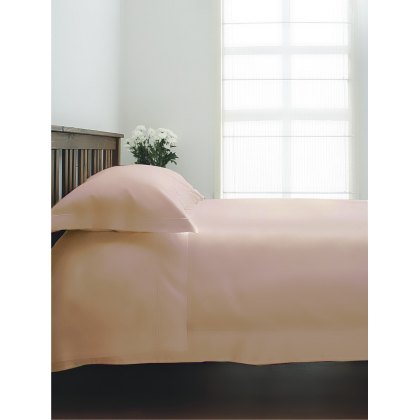 400 Thread Count 100% Cotton (20% Certified Cotton and 80% Cotton) Oxford Pillowcase Cream