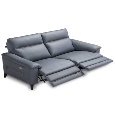 Oliver Electric Reclining 4 Seater Sofa With 2 Electric Recliners Leather Category B Oliver Electric Reclining 4 Seater Sofa With 2 Electric Recliners Leather Category B