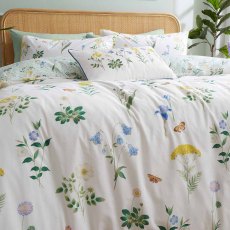 Botanical Cottage Garden Duvet Cover Set White (Multiple Sizes) Botanical Cottage Garden Duvet Cover Set White (Multiple Sizes)