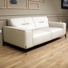 Victor 3.5 Seater Sofa Leather Diamant Cream Victor 3.5 Seater Sofa Leather Diamant Cream