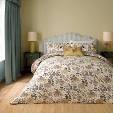 Madagascar Duvet Cover Set Damson (Multiple Sizes) Madagascar Duvet Cover Set Damson (Multiple Sizes)