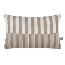 Everett Cushion Natural (Multiple Sizes) Everett Cushion Natural (Multiple Sizes)