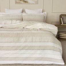 Rahil Reversible Duvet Cover Set (Multiple Sizes & Colours) Rahil Reversible Duvet Cover Set (Multiple Sizes & Colours)