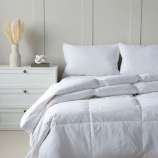 Duck Feather Duvet 13.5 Tog (Multiple Sizes) Duck Feather Duvet 13.5 Tog (Multiple Sizes)