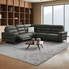 Angus Electric Reclining Large Armchair With USB Port Leather Cat 20 BX & NW Angus Electric Reclining Large Armchair With USB Port Leather Cat 20 BX & NW