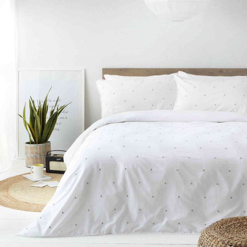 The Linen Yard Strand Washed Reversible Double Duvet Cover Set White/Grey