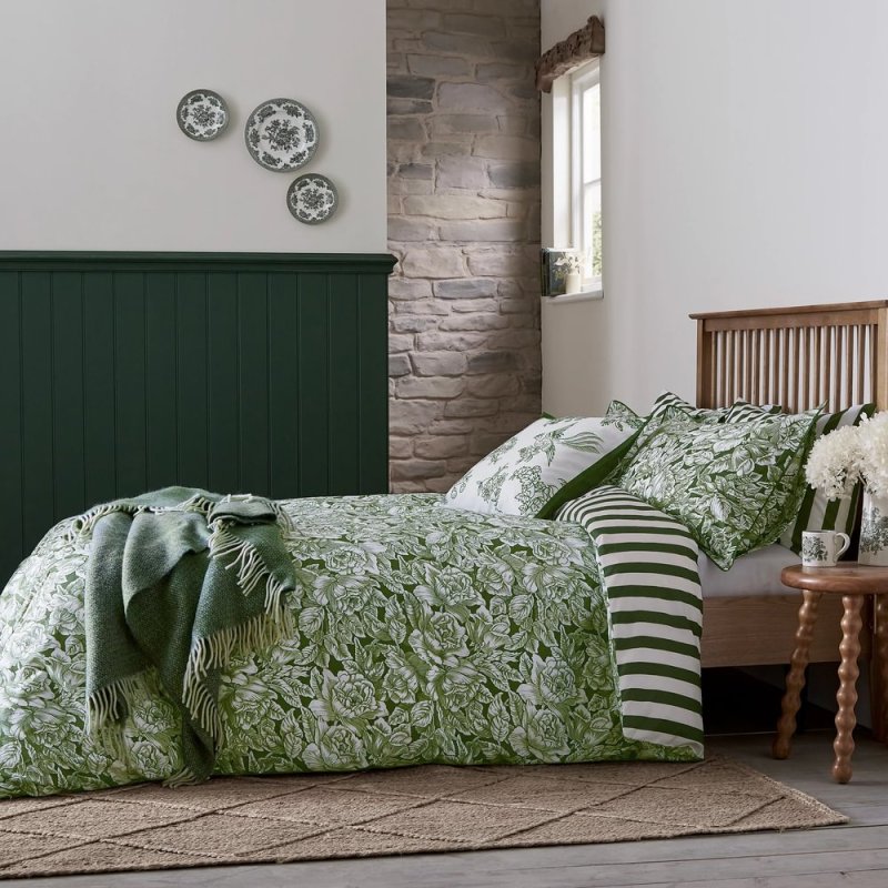 Burleigh Hibiscus Reversible Double Duvet Cover Set Green