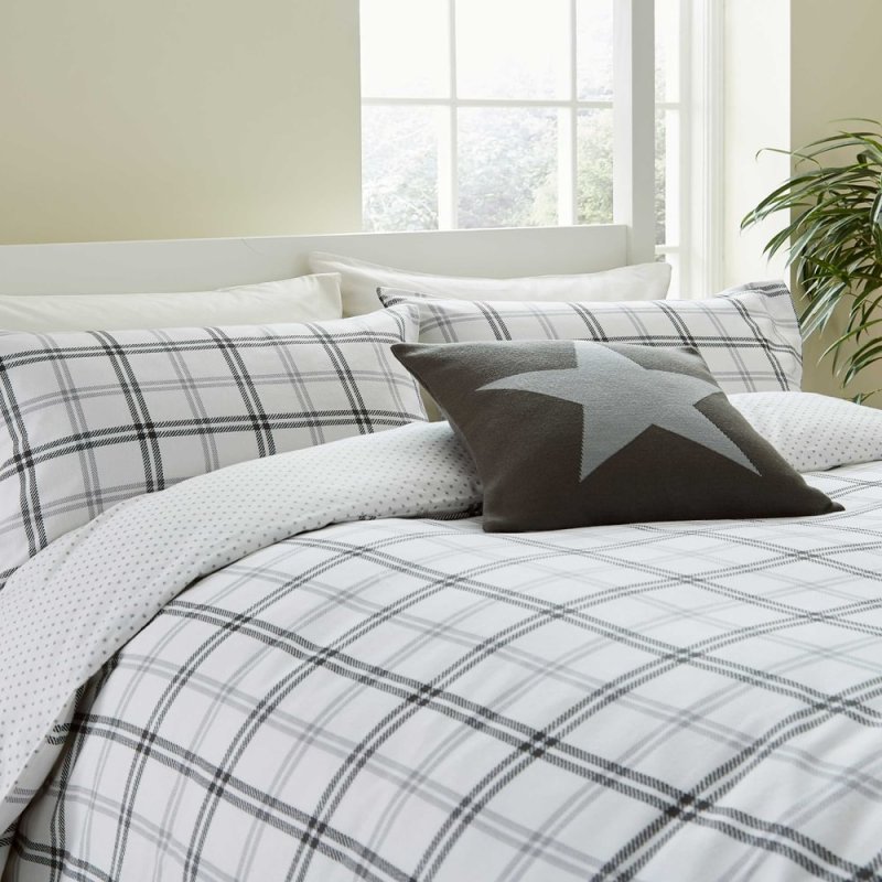 Hunter's Check Brushed Cotton Reversible Single Duvet Cover Set Gey Lifestyle Close up