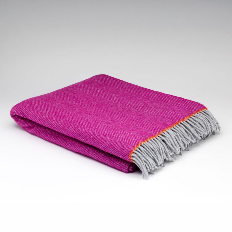 Collection Mabel Herringbone Throw 145cm x 200cm Pink