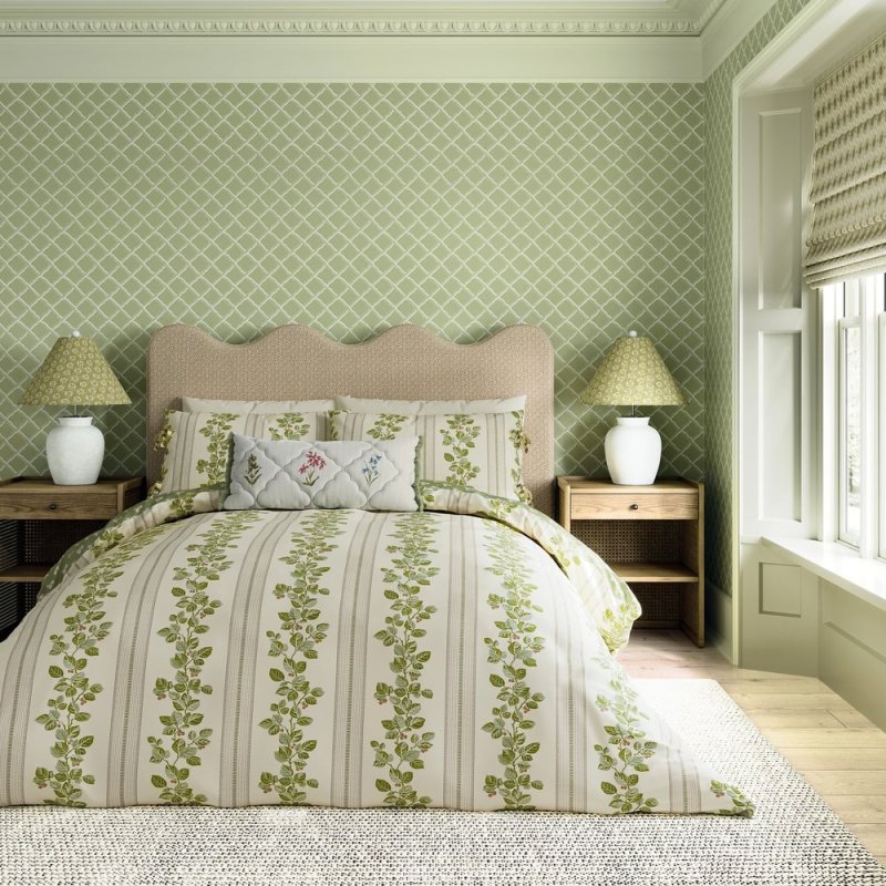 Sanderson Cobnut Stripe Reversible King Duvet Cover Set Leaf Green
