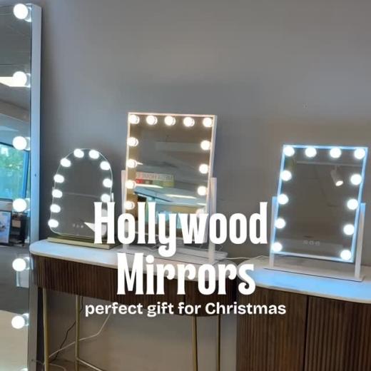 Hollywood mirrors at Meubles - the perfect Christmas gift! ✨ Available in a range of styles to suit...