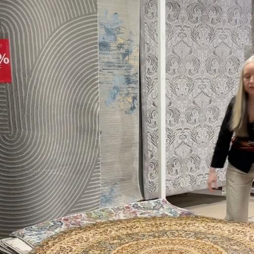 Our Winter Sale continues with 20% off rugs at Meubles! ❄️ Add comfort, warmth, and style to any...