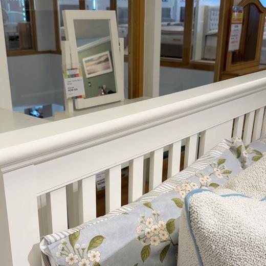 Looking for a bedroom range that works beautifully in any space? ✨ The Lipari bedroom range is one...