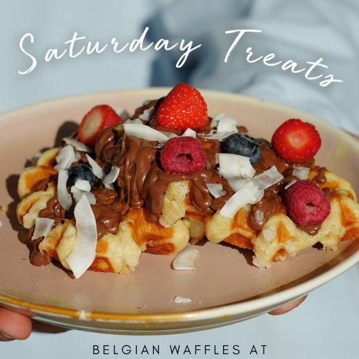 Did someone say Belgian waffles? 🧇✨ Live out your Christmas market fantasy at Café Meubles this...