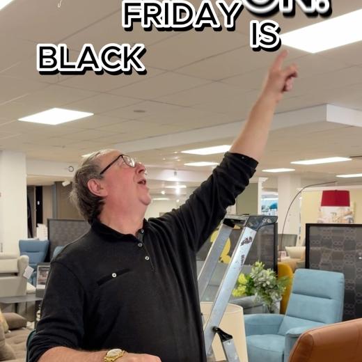 BLACK FRIDAY HAS LANDED 🎉✨ Until Monday, grab 50% OFF Christmas decorations, garlands, wreaths,...